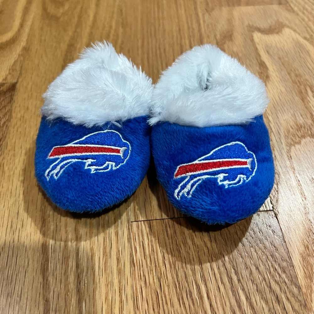Buffalo Bills baby slippers size 1